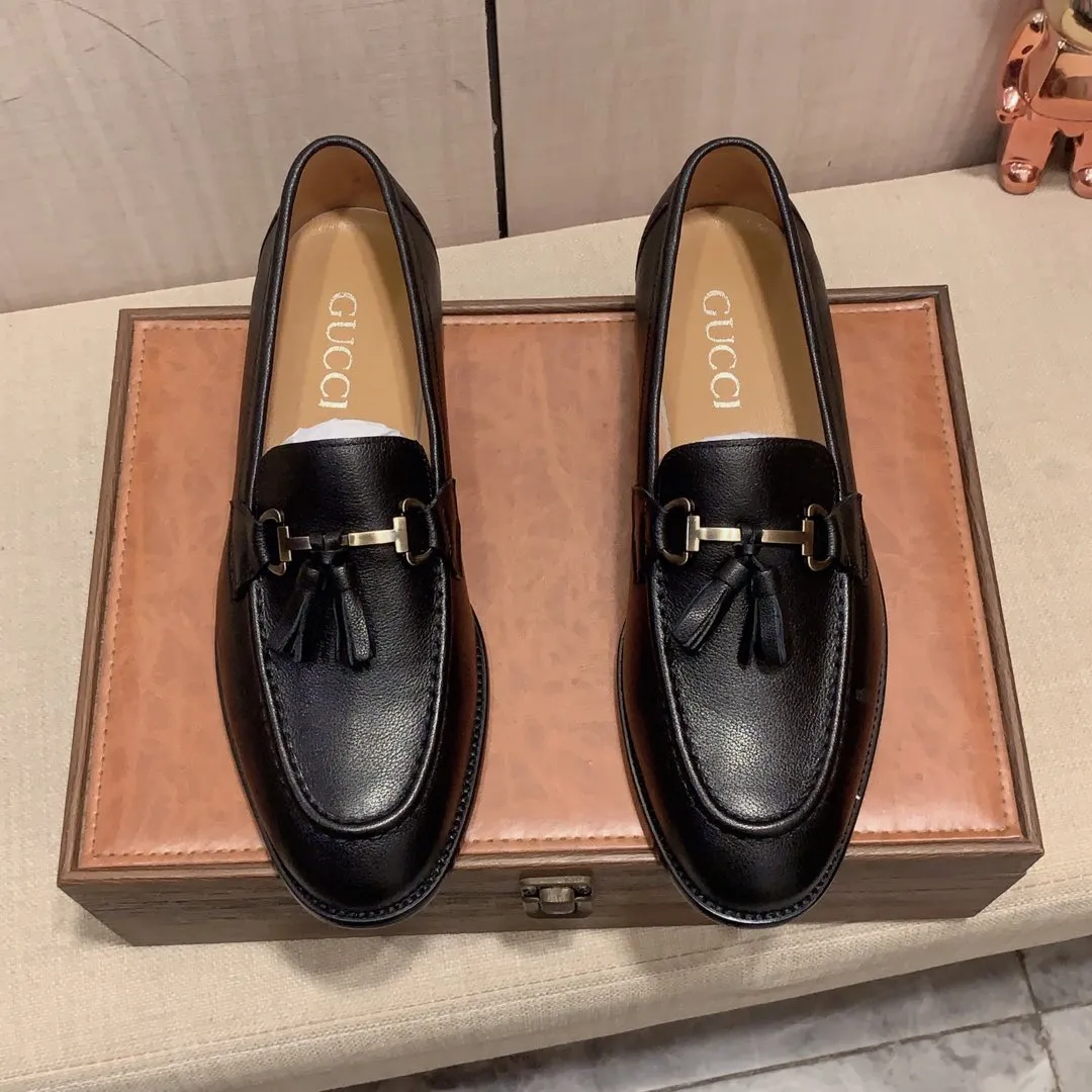 Men's Leather Shoes Men's Shoes 💰480💰💰🎩🎩 [Lightning] [Lightning] "Gucci*" The latest and most popular casual business leather shoes, top brand [Seduce] luxury ~ purchasing agent, top quality ~. [Strong] The upper is made of imported breathable cowhide with matching material ➕ breathable cowhide feet (•) and fine workmanship. The original stylish and stylish soft rubber wear-resistant and non-slip outsole is light and comfortable on the feet. The real thing looks better when photographed in person. 1011: code: 38-44, can be customized to 45